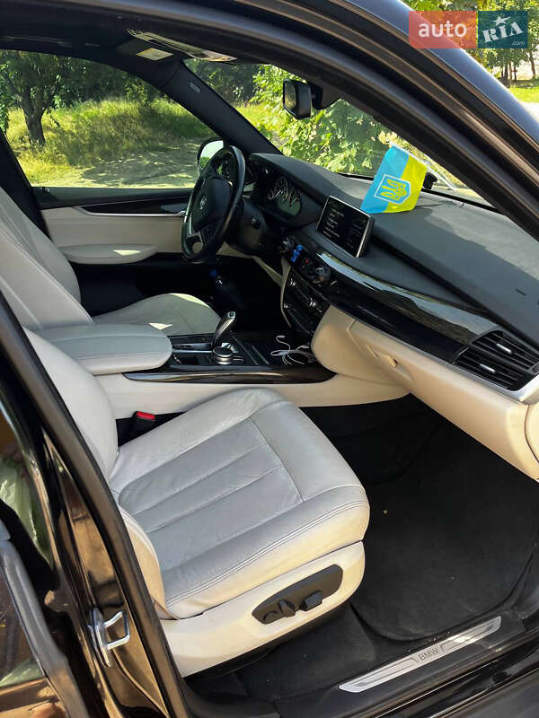 Внедорожник / Кроссовер BMW X5 2016 в Запорожье