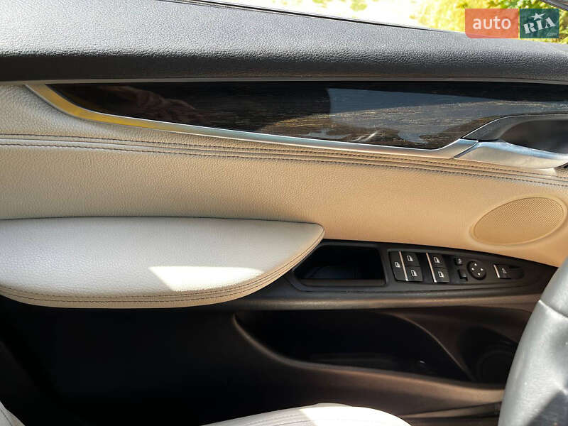 Внедорожник / Кроссовер BMW X5 2016 в Запорожье