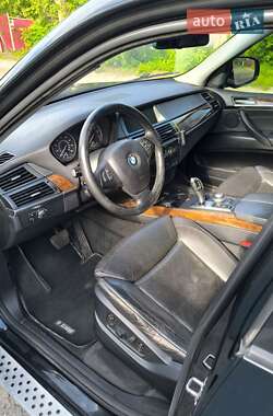 Внедорожник / Кроссовер BMW X5 2007 в 