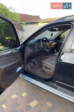 Позашляховик / Кросовер BMW X5 2010 в 