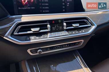 Внедорожник / Кроссовер BMW X5 2019 в 