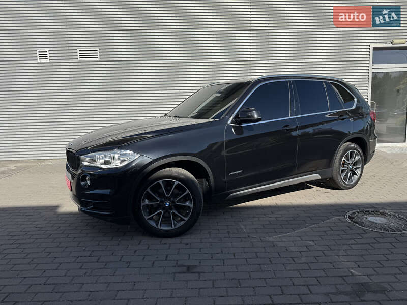 Внедорожник / Кроссовер BMW X5 2017 в Ровно