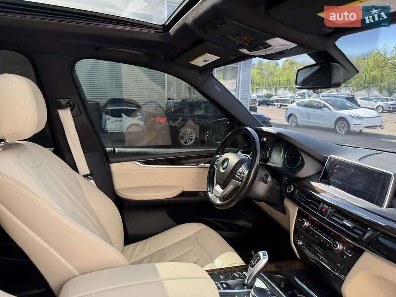 Внедорожник / Кроссовер BMW X5 2017 в Ровно