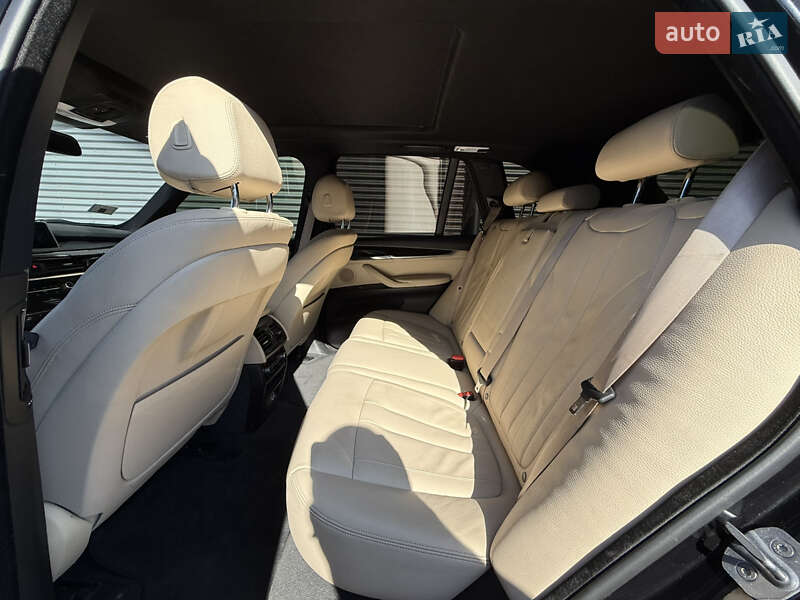 Внедорожник / Кроссовер BMW X5 2017 в Ровно