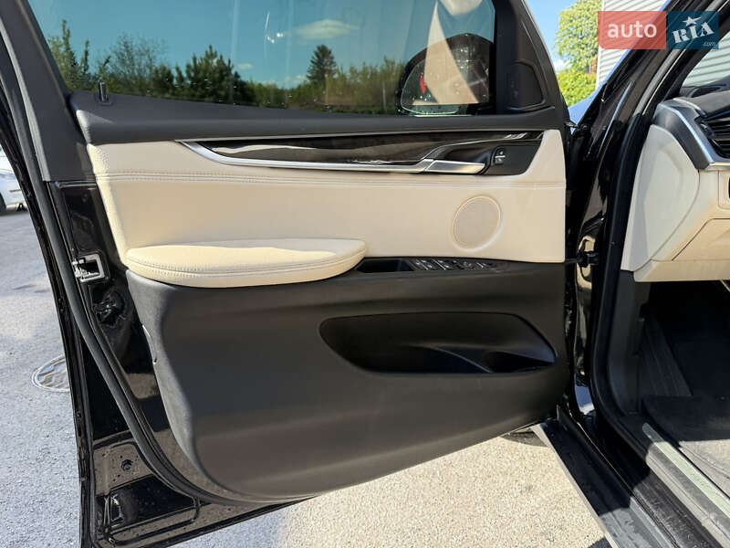 Внедорожник / Кроссовер BMW X5 2017 в Ровно