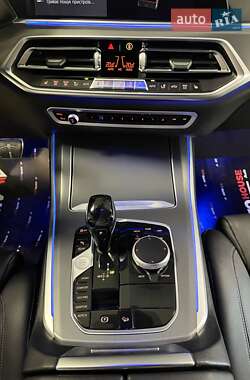 Позашляховик / Кросовер BMW X5 2020 в 