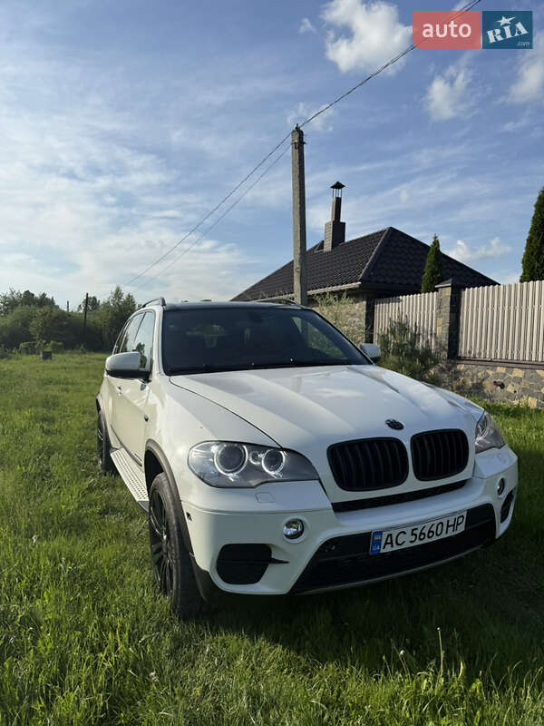 Позашляховик / Кросовер BMW X5 2012 в Луцьку