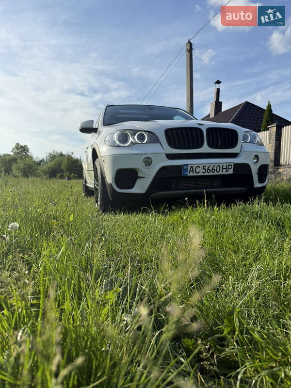 Позашляховик / Кросовер BMW X5 2012 в Луцьку