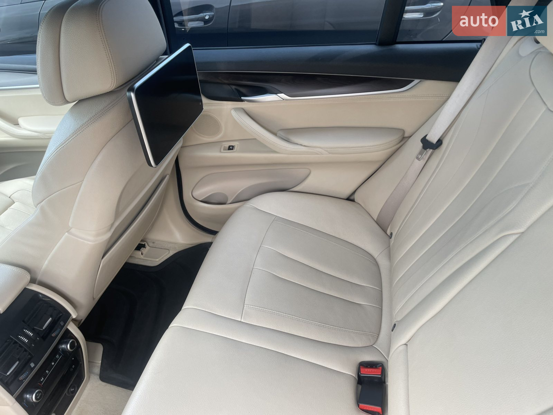 2016 BMW X5 - мініатюра 9