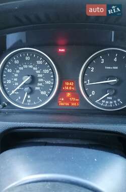 Позашляховик / Кросовер BMW X5 2011 в 