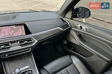 Внедорожник / Кроссовер BMW X5 2019 в 