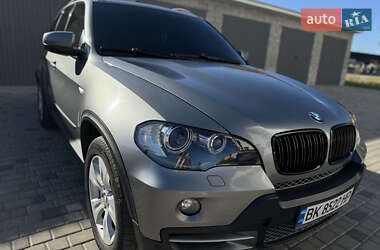 Внедорожник / Кроссовер BMW X5 2007 в Березному