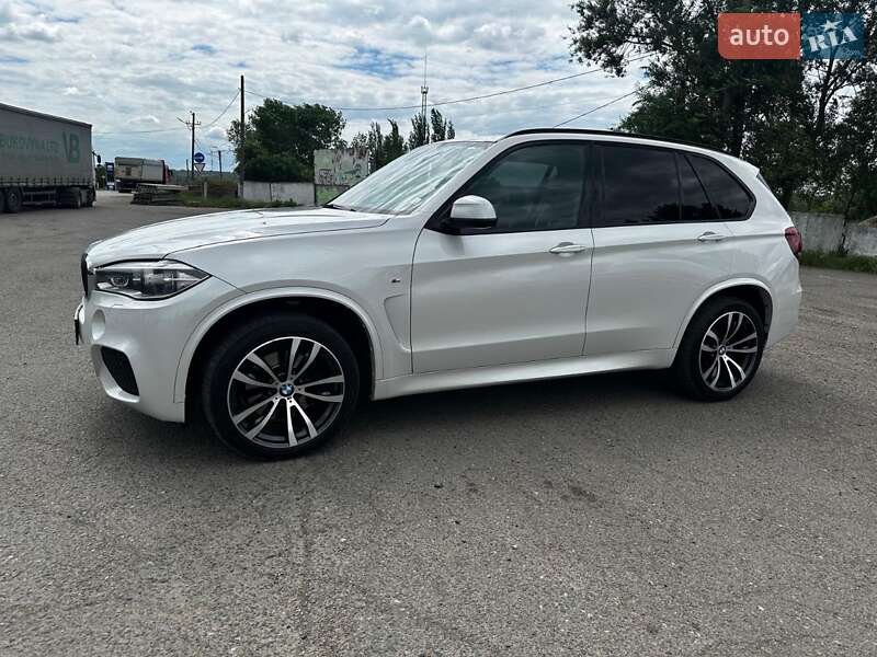 Позашляховик / Кросовер BMW X5 2014 в Сараті