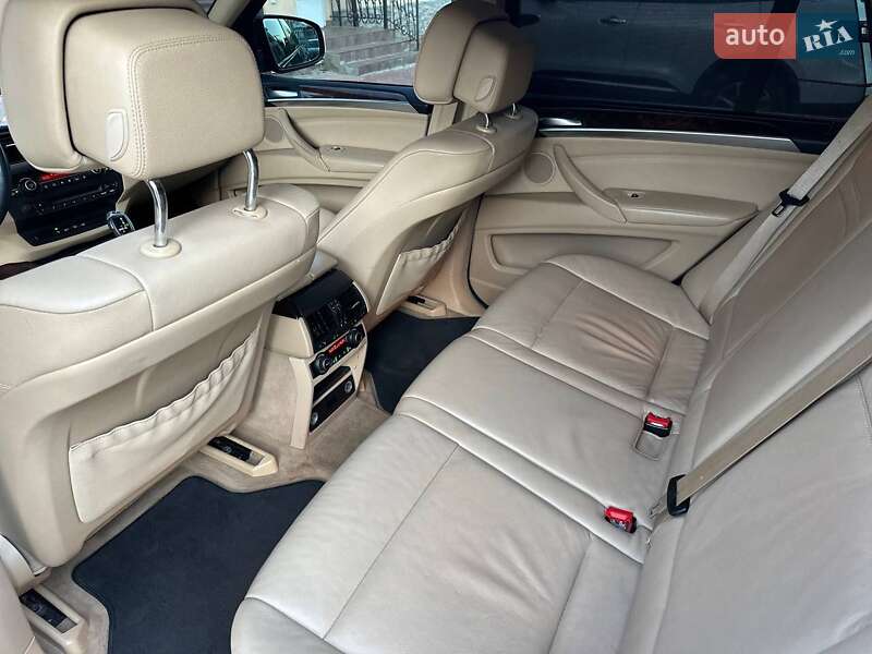 Внедорожник / Кроссовер BMW X5 2011 в Чернигове