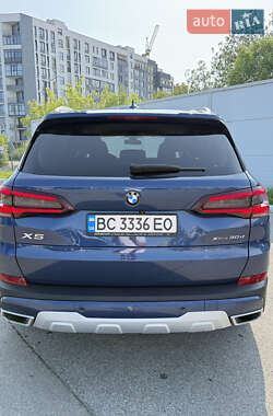 Внедорожник / Кроссовер BMW X5 2021 в 