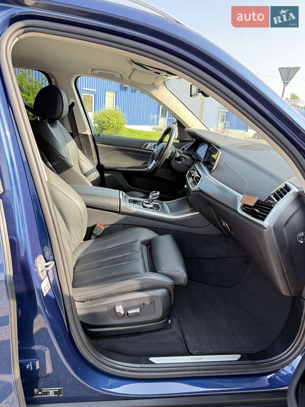 Позашляховик / Кросовер BMW X5 2021 в Львові