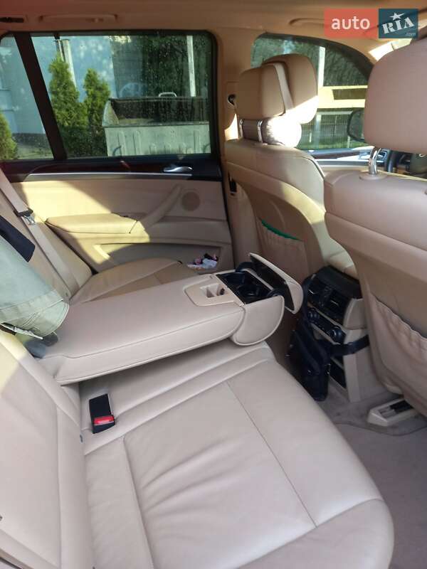 Внедорожник / Кроссовер BMW X5 2012 в Львове