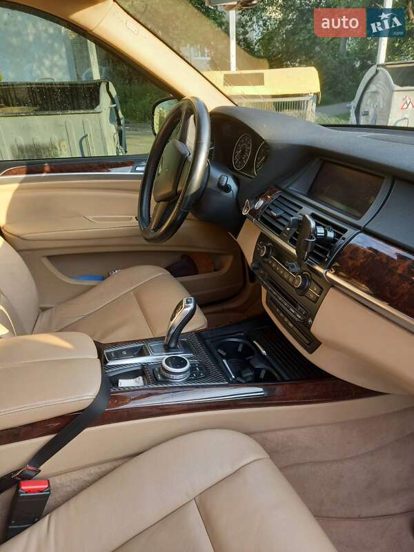 Внедорожник / Кроссовер BMW X5 2012 в Львове