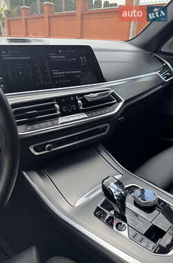 Внедорожник / Кроссовер BMW X5 2019 в 