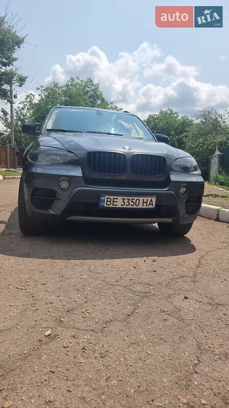 Позашляховик / Кросовер BMW X5 2011 в Краснограді