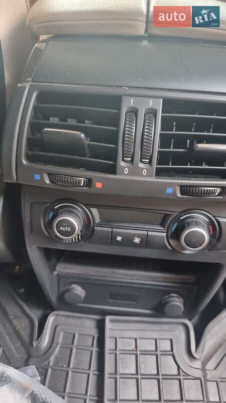 Позашляховик / Кросовер BMW X5 2011 в Краснограді