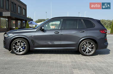 Внедорожник / Кроссовер BMW X5 2019 в 