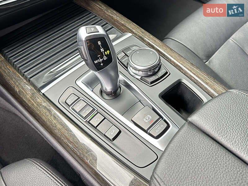 Позашляховик / Кросовер BMW X5 2015 в Києві