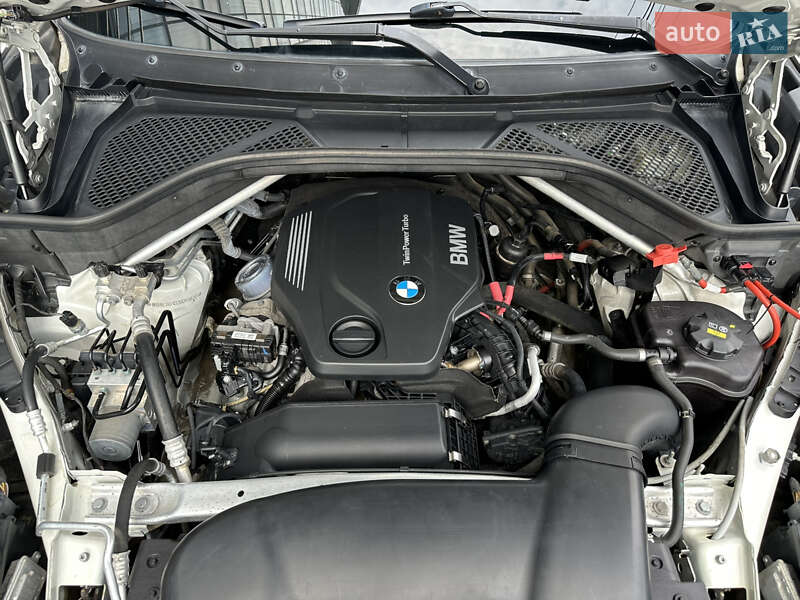 Позашляховик / Кросовер BMW X5 2015 в Києві