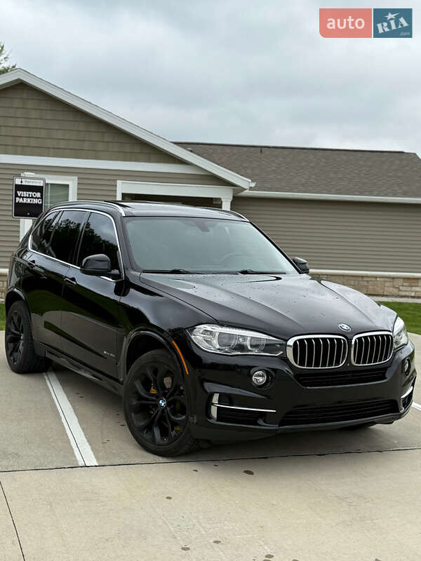 Позашляховик / Кросовер BMW X5 2018 в Чернівцях