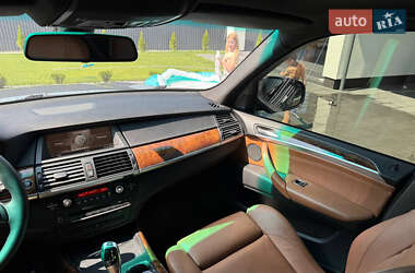 Внедорожник / Кроссовер BMW X5 2007 в 
