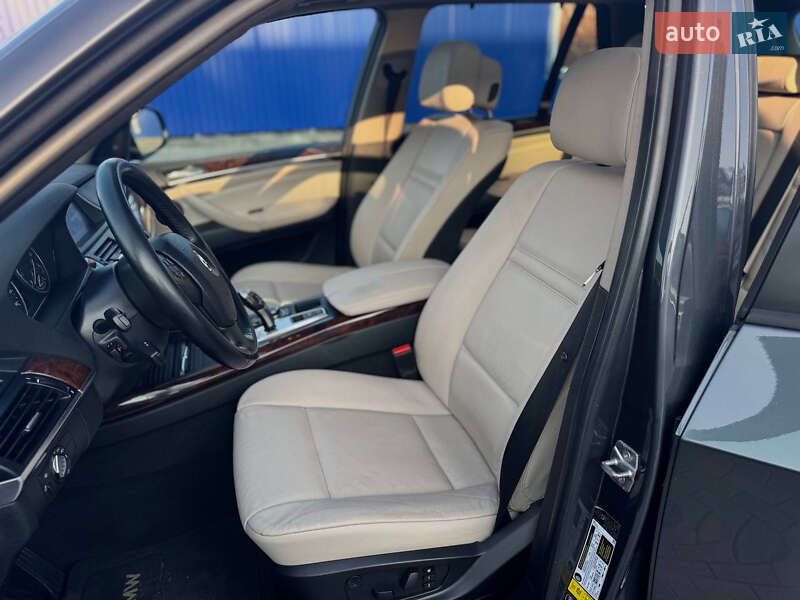 Внедорожник / Кроссовер BMW X5 2010 в Ивано-Франковске