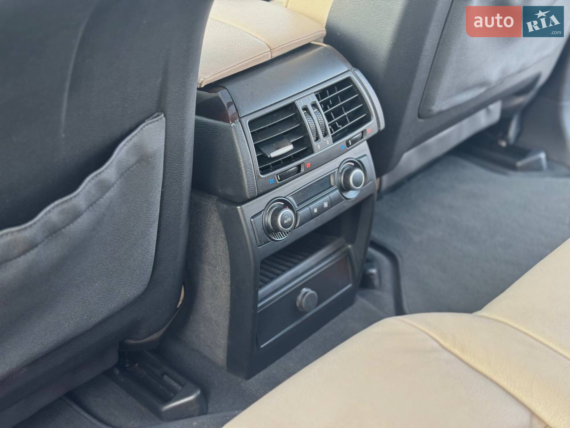 2010 BMW X5 - мініатюра 21