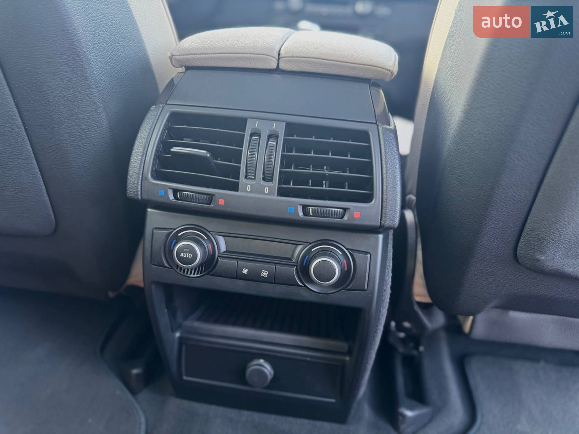 2010 BMW X5 - мініатюра 27