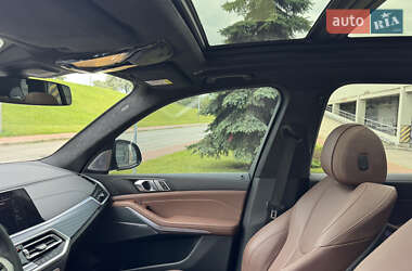 Внедорожник / Кроссовер BMW X5 2022 в 