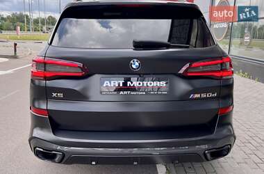 Позашляховик / Кросовер BMW X5 2022 в 