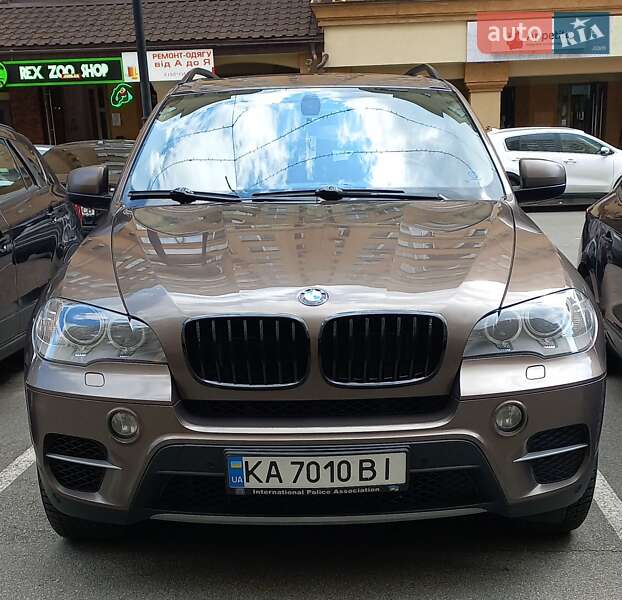 Внедорожник / Кроссовер BMW X5 2011 в Киеве