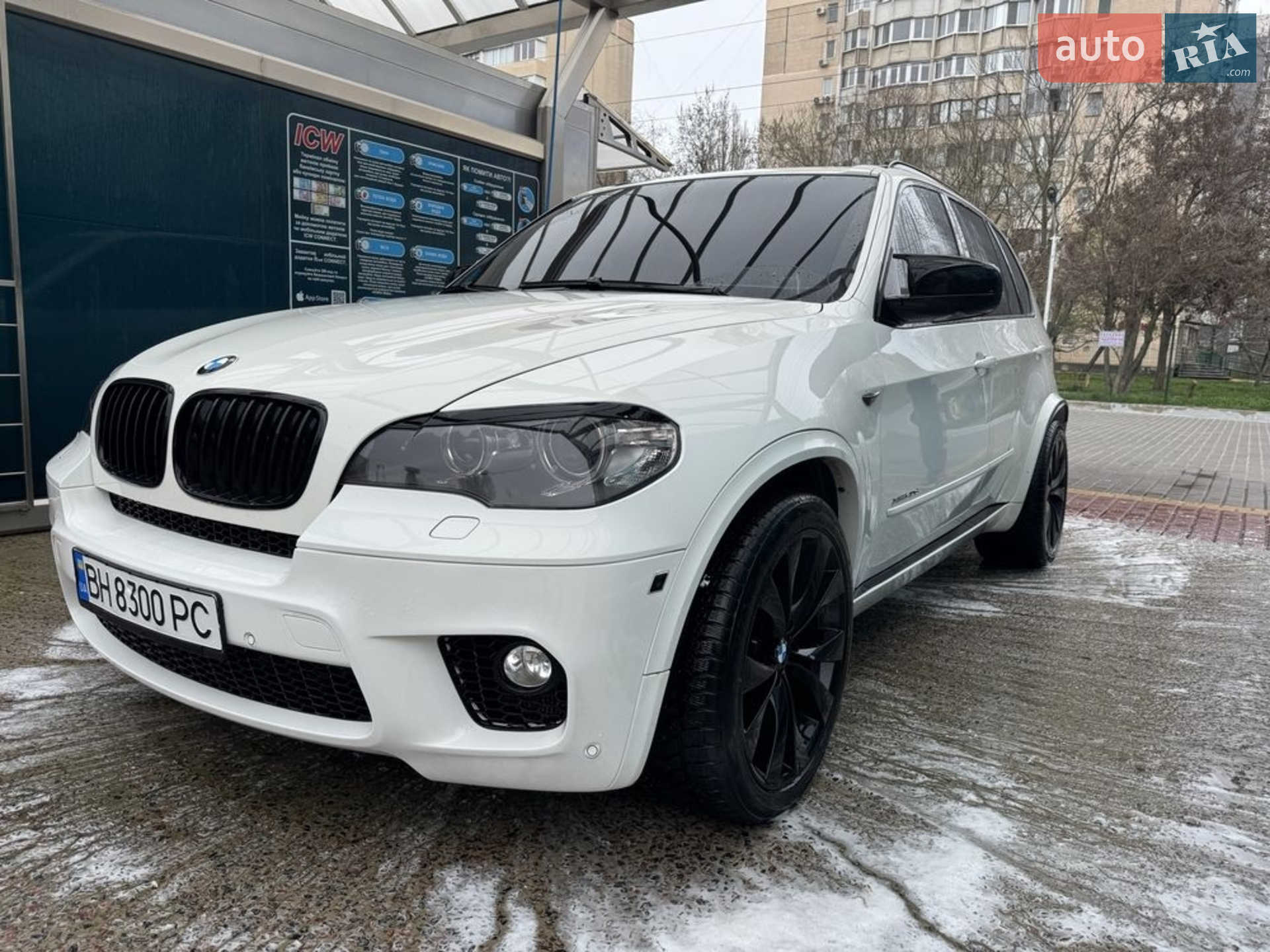 2010 BMW X5 - мініатюра 9