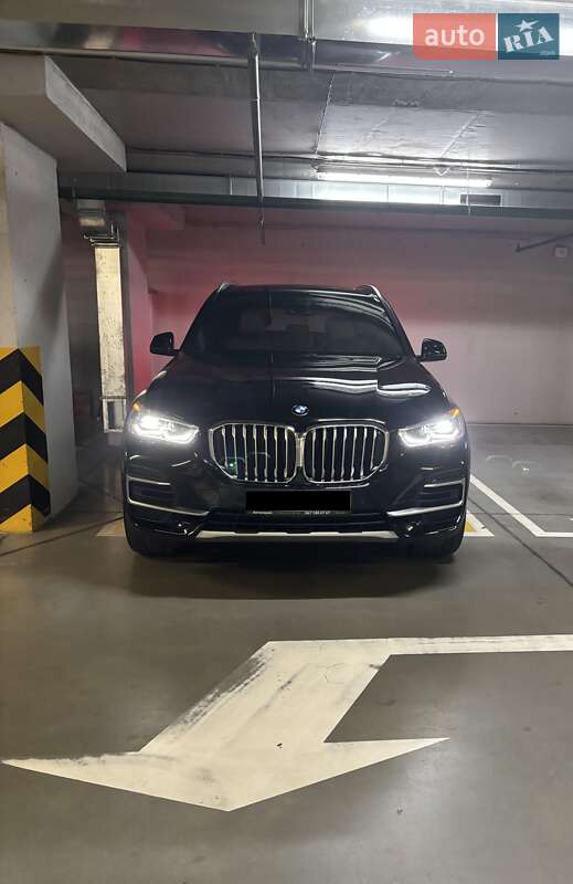 Внедорожник / Кроссовер BMW X5 2022 в Киеве