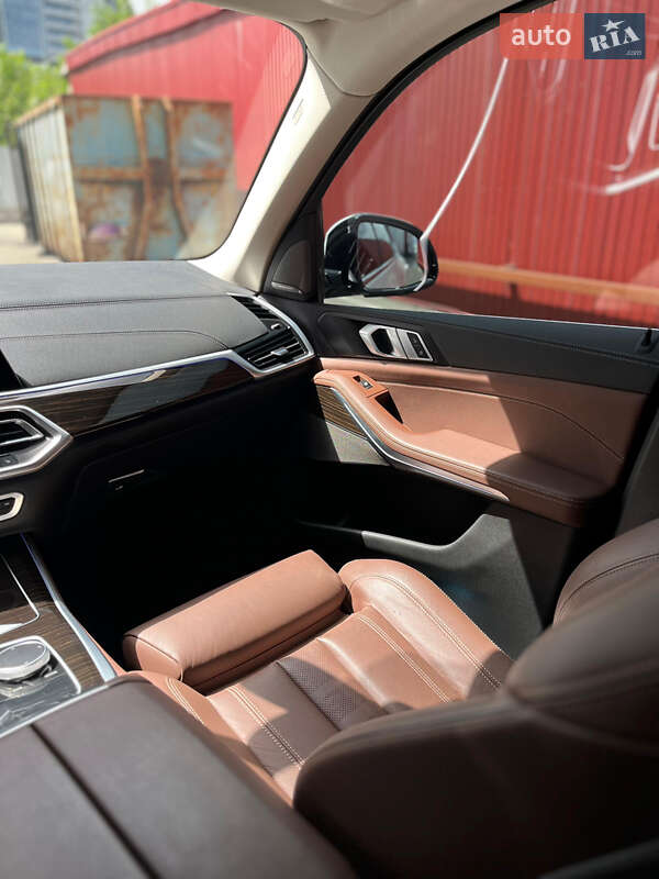 Внедорожник / Кроссовер BMW X5 2021 в Киеве