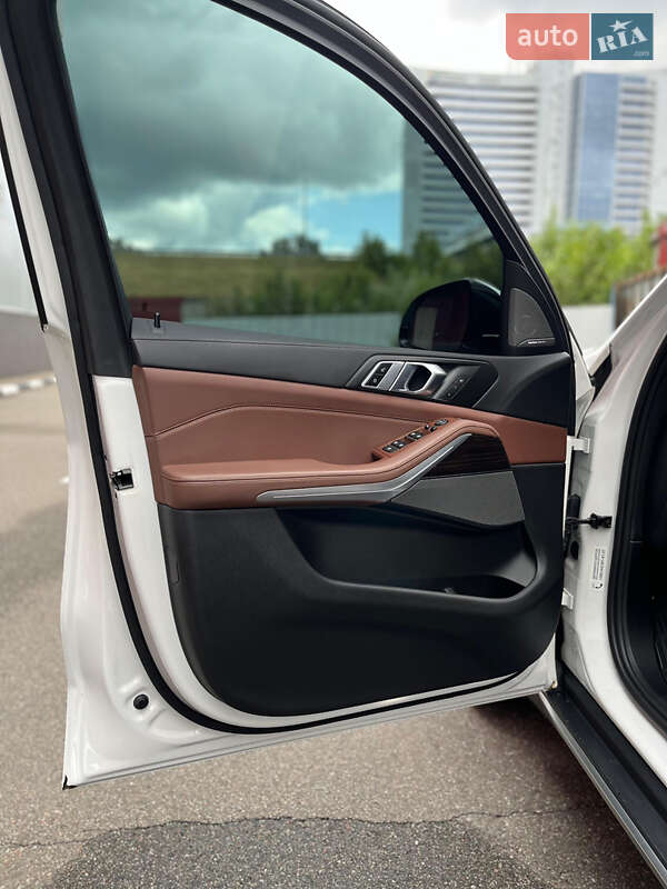 Внедорожник / Кроссовер BMW X5 2021 в Киеве