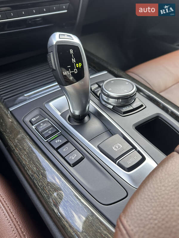 Позашляховик / Кросовер BMW X5 2015 в Дніпрі
