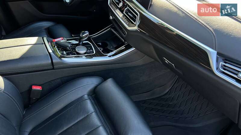 Внедорожник / Кроссовер BMW X5 2020 в Львове