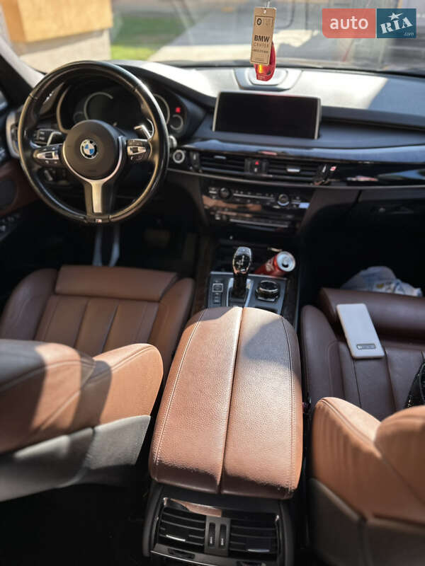 Позашляховик / Кросовер BMW X5 2015 в Чернівцях