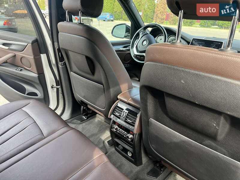 Позашляховик / Кросовер BMW X5 2016 в Києві