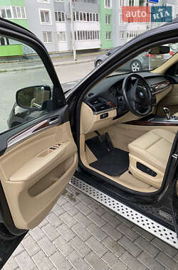Позашляховик / Кросовер BMW X5 2012 в 