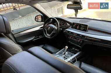 Позашляховик / Кросовер BMW X5 2014 в 