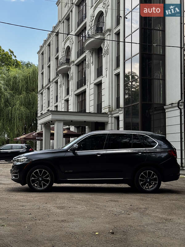 Позашляховик / Кросовер BMW X5 2014 в Чернівцях