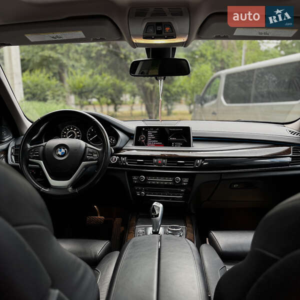 Позашляховик / Кросовер BMW X5 2014 в Чернівцях