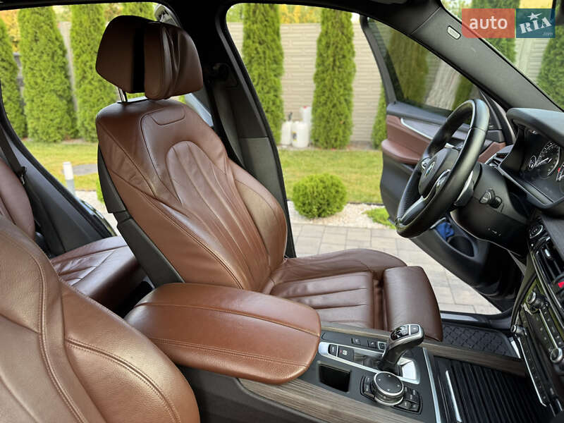 Внедорожник / Кроссовер BMW X5 2015 в Ровно