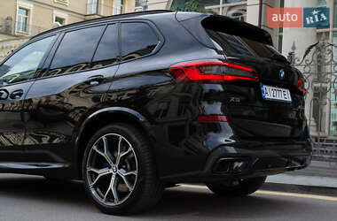 Внедорожник / Кроссовер BMW X5 2019 в 